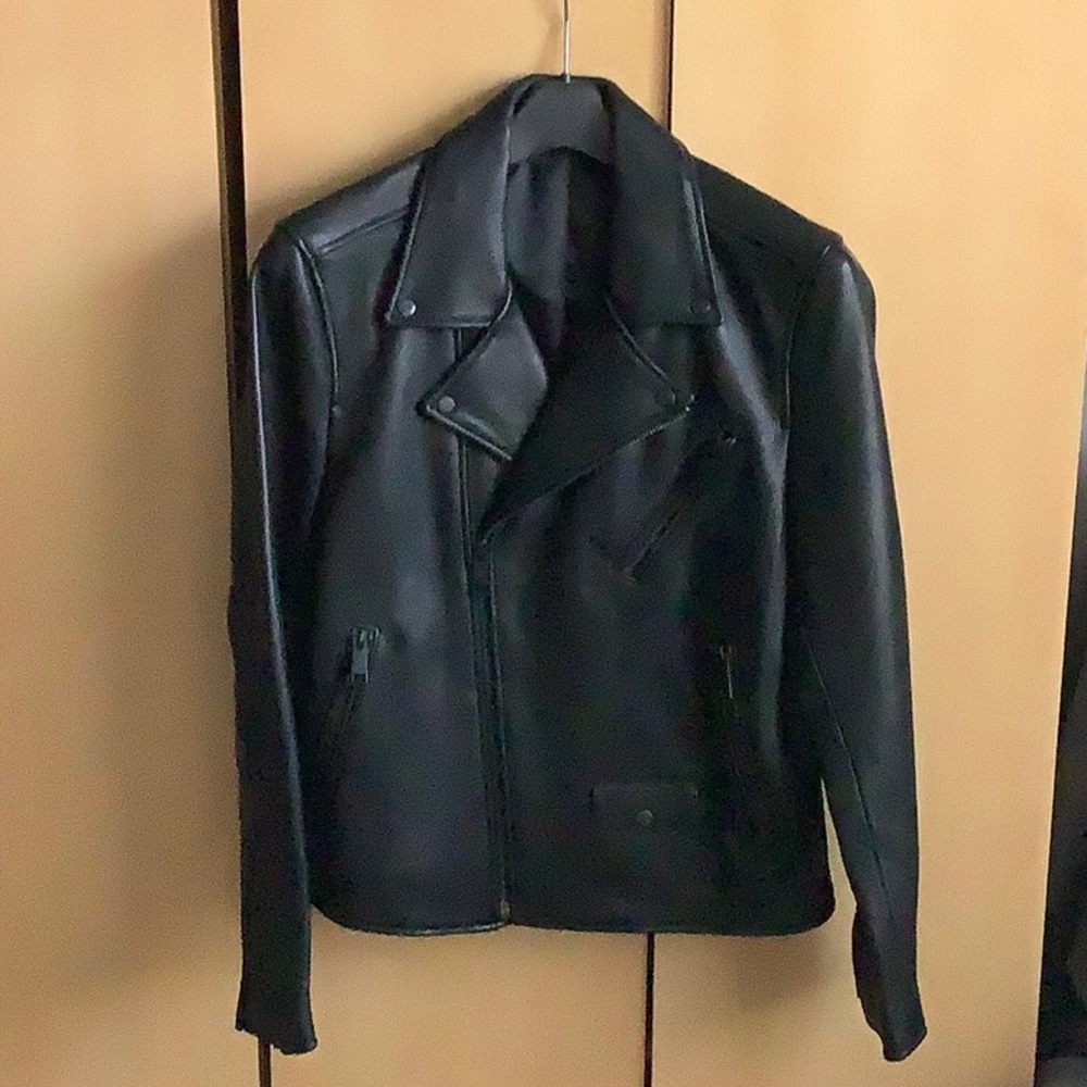 H&M Premium Quality real Leather.  Biker Style Jacket.   Size Large.  Black.